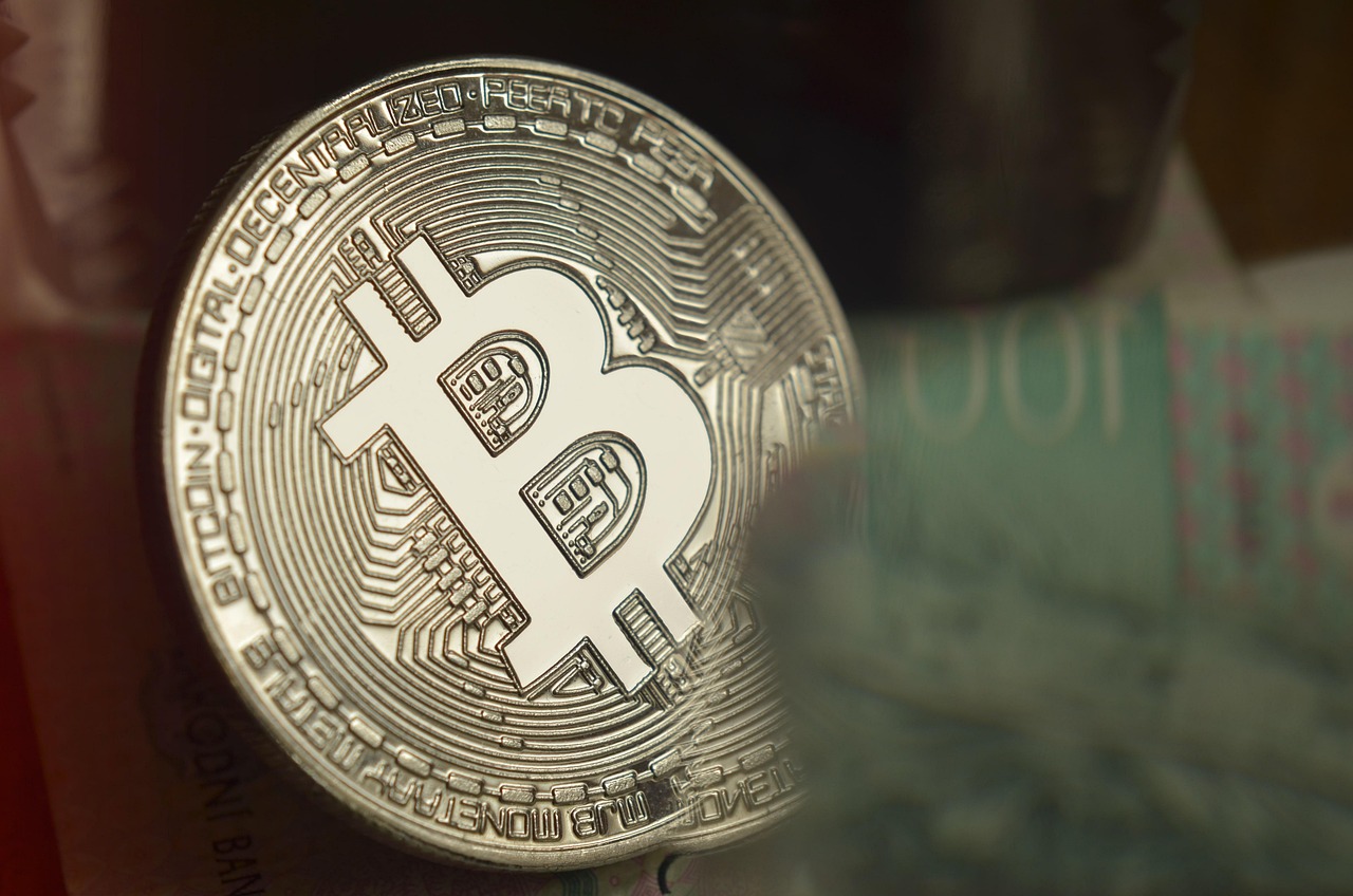 公链Solayer推出USDC结算的金融卡！刷卡有机会获得代币Layer